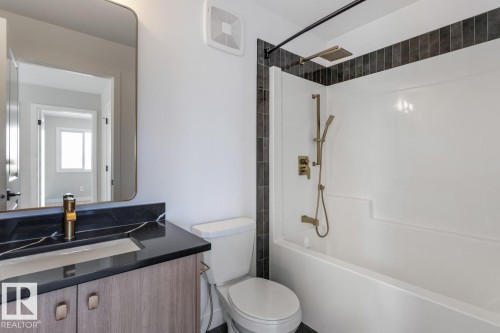 573 Corral Circle, Sherwood Park, AB - Indoor Photo Showing Bathroom