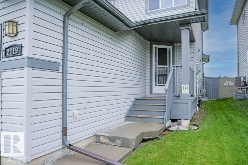 2119 28 Street, Edmonton, AB - Outdoor