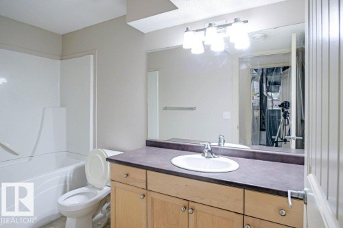 2119 28 Street, Edmonton, AB - Indoor Photo Showing Bathroom