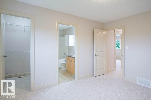 2119 28 Street, Edmonton, AB - Indoor