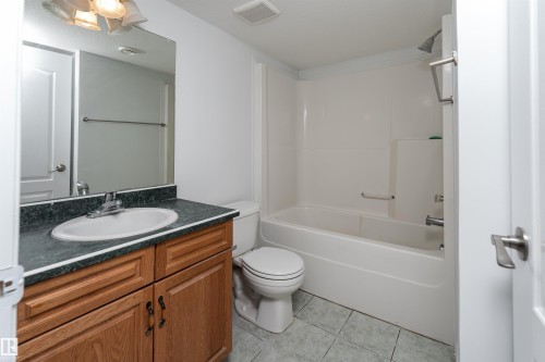 2813 32A Street, Edmonton, AB - Indoor Photo Showing Bathroom