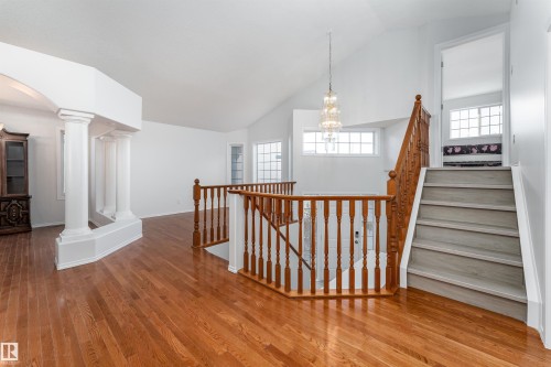 2813 32A Street, Edmonton, AB - Indoor Photo Showing Other Room