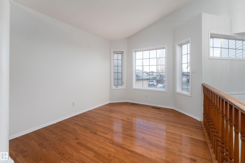 2813 32A Street, Edmonton, AB - Indoor Photo Showing Other Room