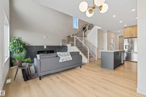 2013 154 Avenue, Edmonton, AB - Indoor