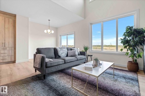 2013 154 Avenue, Edmonton, AB - Indoor Photo Showing Living Room