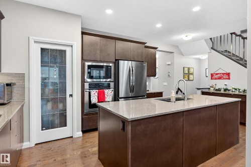 17838 60A Street, Edmonton, AB - Indoor Photo Showing Kitchen With Upgraded Kitchen