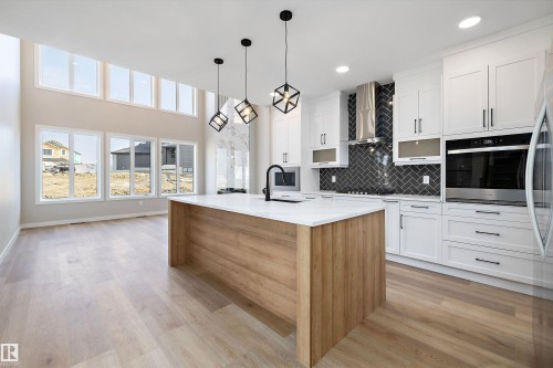 79 Chelles Wynd, St. Albert, AB - Indoor Photo Showing Kitchen With Upgraded Kitchen