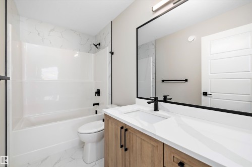 79 Chelles Wynd, St. Albert, AB - Indoor Photo Showing Bathroom