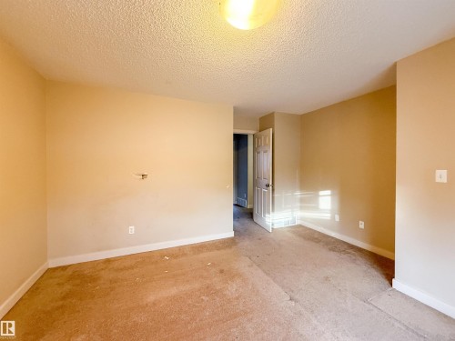 31 6032 38 Avenue, Edmonton, AB - Indoor Photo Showing Other Room