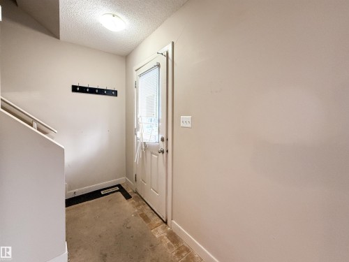 31 6032 38 Avenue, Edmonton, AB - Indoor Photo Showing Other Room