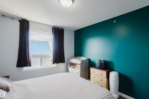 7412 7327 South Terwillegar Drive, Edmonton, AB - Indoor Photo Showing Bedroom