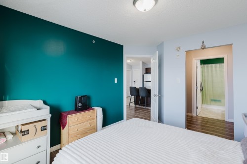 7412 7327 South Terwillegar Drive, Edmonton, AB - Indoor Photo Showing Bedroom