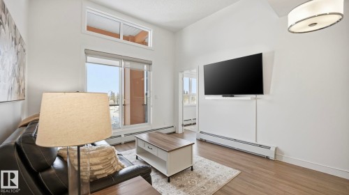 401 17 Columbia Avenue W, Devon, AB - Indoor