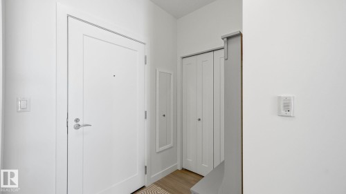 401 17 Columbia Avenue W, Devon, AB - Indoor Photo Showing Other Room