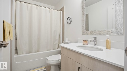 401 17 Columbia Avenue W, Devon, AB - Indoor Photo Showing Bathroom