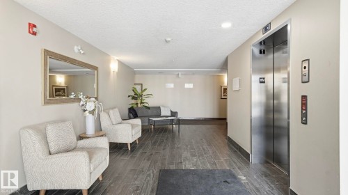401 17 Columbia Avenue W, Devon, AB - Indoor