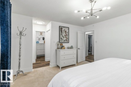 5 Gilchrist Place, St. Albert, AB - Indoor Photo Showing Bedroom