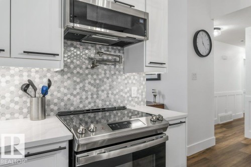 5 Gilchrist Place, St. Albert, AB - Indoor Photo Showing Kitchen
