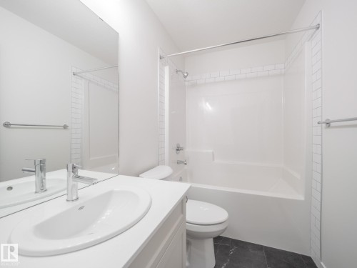 161 Elliott Wynd, Fort Saskatchewan, AB - Indoor Photo Showing Bathroom