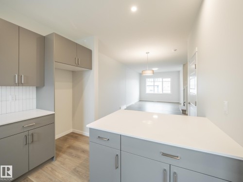 15 Nerine Crescent, St. Albert, AB - Indoor Photo Showing Kitchen