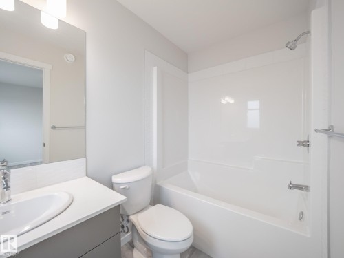 15 Nerine Crescent, St. Albert, AB - Indoor Photo Showing Bathroom