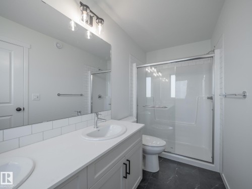 2511 211 Street, Edmonton, AB - Indoor Photo Showing Bathroom