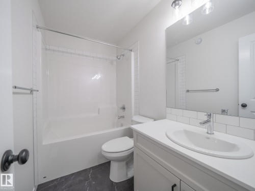 2511 211 Street, Edmonton, AB - Indoor Photo Showing Bathroom