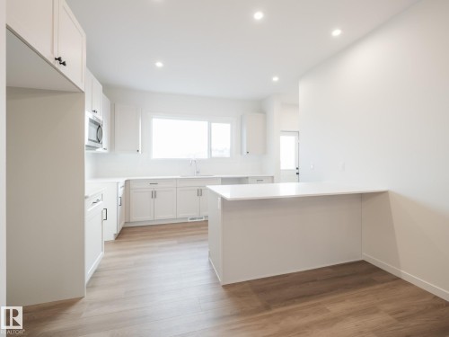 17631 70 Street, Edmonton, AB - Indoor Photo Showing Kitchen