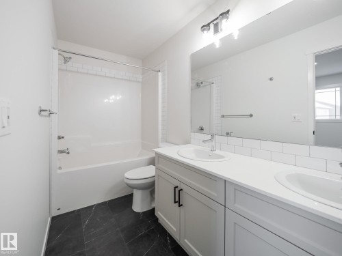 17631 70 Street, Edmonton, AB - Indoor Photo Showing Bathroom