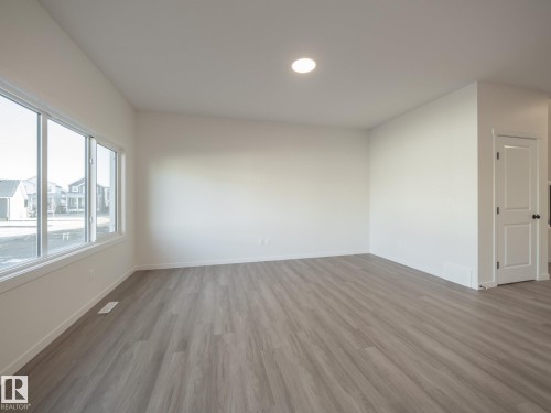 4639 Kinsella Landing, Edmonton, AB - Indoor Photo Showing Other Room