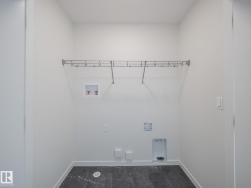 4639 Kinsella Landing, Edmonton, AB - Indoor With Storage