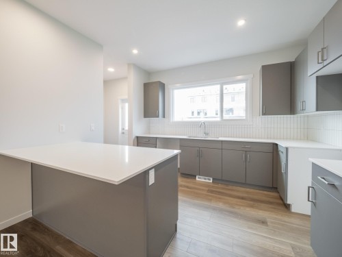 9 Nerine Crescent, St. Albert, AB - Indoor Photo Showing Kitchen