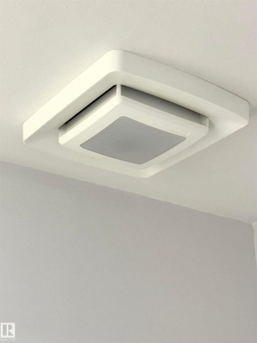 2758 105 Street, Edmonton, AB - Indoor Photo Showing Other Room