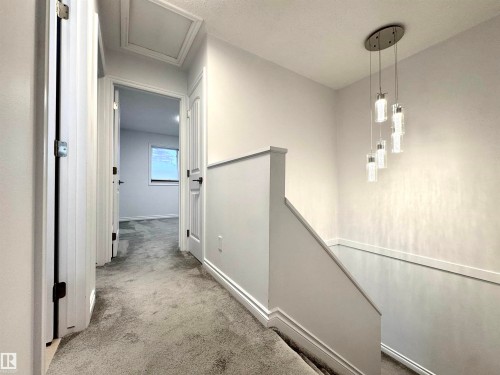 2758 105 Street, Edmonton, AB - Indoor Photo Showing Other Room