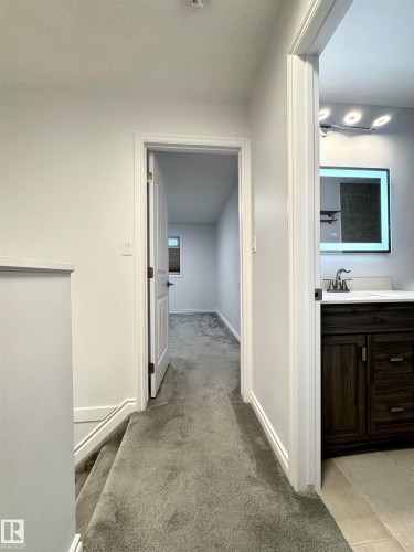 2758 105 Street, Edmonton, AB - Indoor Photo Showing Other Room