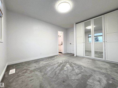 2758 105 Street, Edmonton, AB - Indoor Photo Showing Other Room