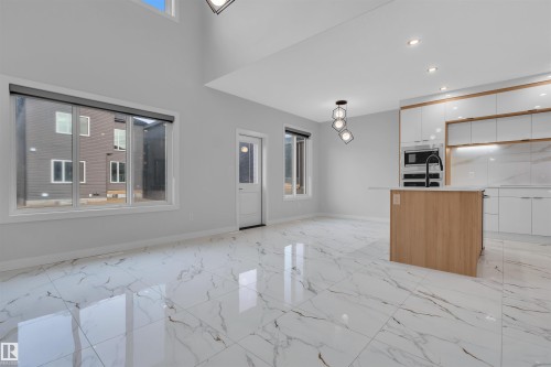 3516 41 Avenue, Beaumont, AB - Indoor Photo Showing Kitchen