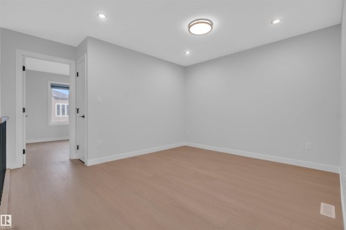 3516 41 Avenue, Beaumont, AB - Indoor Photo Showing Other Room