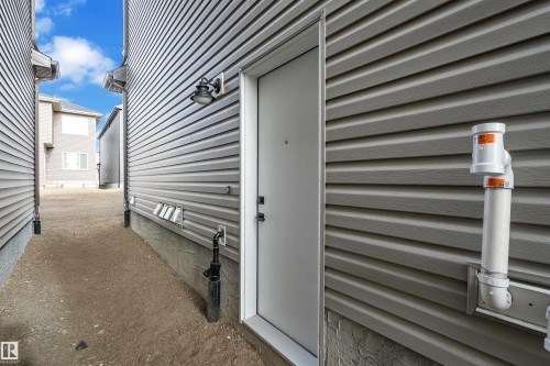 3516 41 Avenue, Beaumont, AB - Outdoor With Exterior
