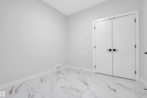 3516 41 Avenue, Beaumont, AB - Indoor Photo Showing Other Room