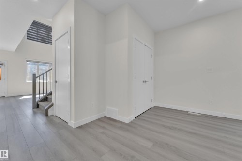 21 Westwyck Link, Spruce Grove, AB - Indoor Photo Showing Other Room