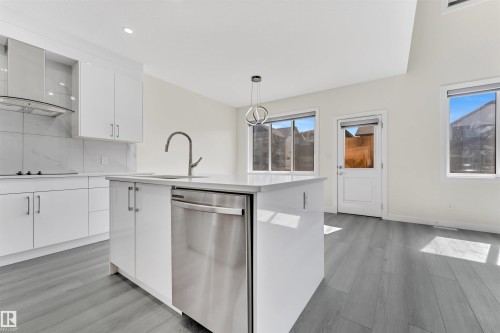 21 Westwyck Link, Spruce Grove, AB - Indoor Photo Showing Kitchen