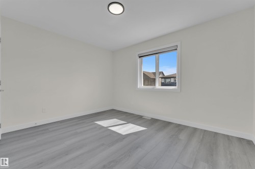 21 Westwyck Link, Spruce Grove, AB - Indoor Photo Showing Other Room