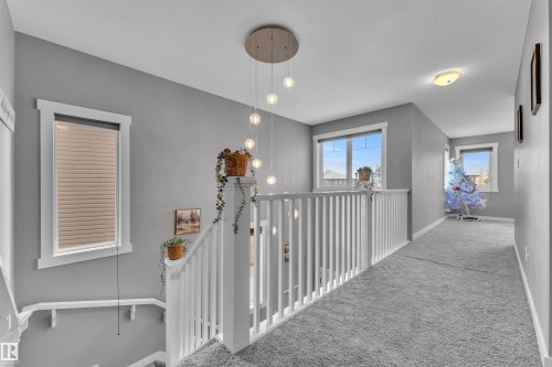 723 57 Street, Edmonton, AB - Indoor Photo Showing Other Room