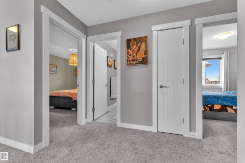 723 57 Street, Edmonton, AB - Indoor