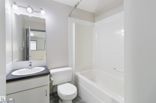 75 Dunlop Wynd, Leduc, AB - Indoor Photo Showing Bathroom