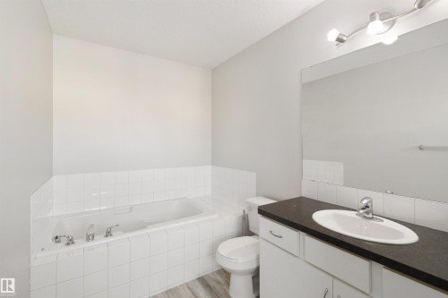 75 Dunlop Wynd, Leduc, AB - Indoor Photo Showing Bathroom