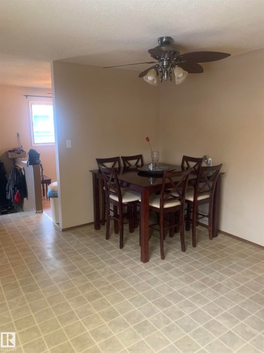 118 Corinthia Drive, Leduc, AB - Indoor Photo Showing Dining Room