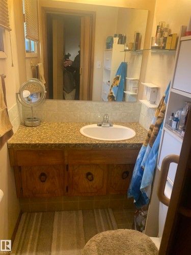 118 Corinthia Drive, Leduc, AB - Indoor Photo Showing Bathroom