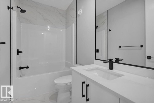 63 Waverly Way, Fort Saskatchewan, AB - Indoor Photo Showing Bathroom